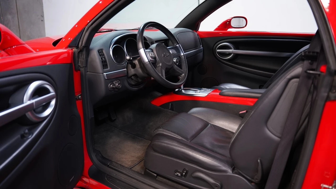 2005 Chevrolet SSR - Image 5 of 12