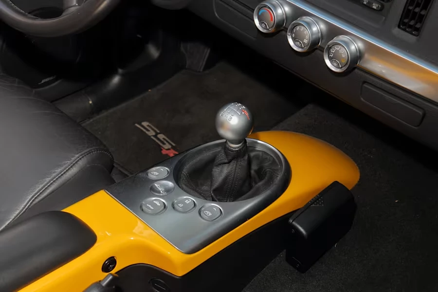 2005 Chevrolet SSR - Image 21 of 27