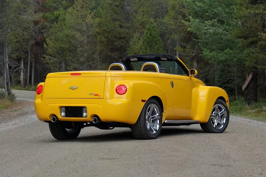 2005 Chevrolet SSR - Image 3 of 27