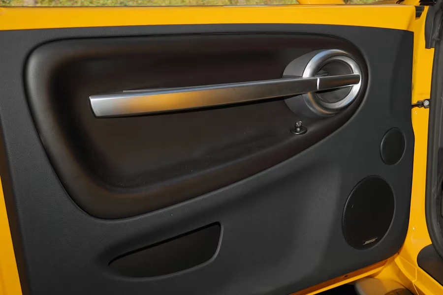 2005 Chevrolet SSR - Image 17 of 27