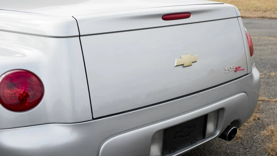2005 Chevrolet SSR - Image 9 of 12