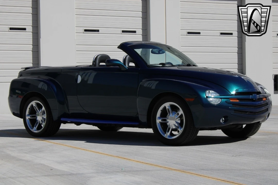 2005 Chevrolet SSR - Image 7 of 12