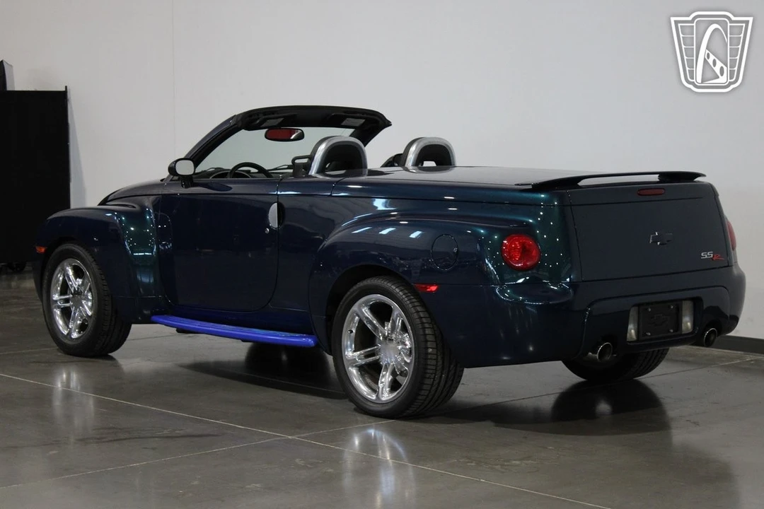 2005 Chevrolet SSR - Image 25 of 31