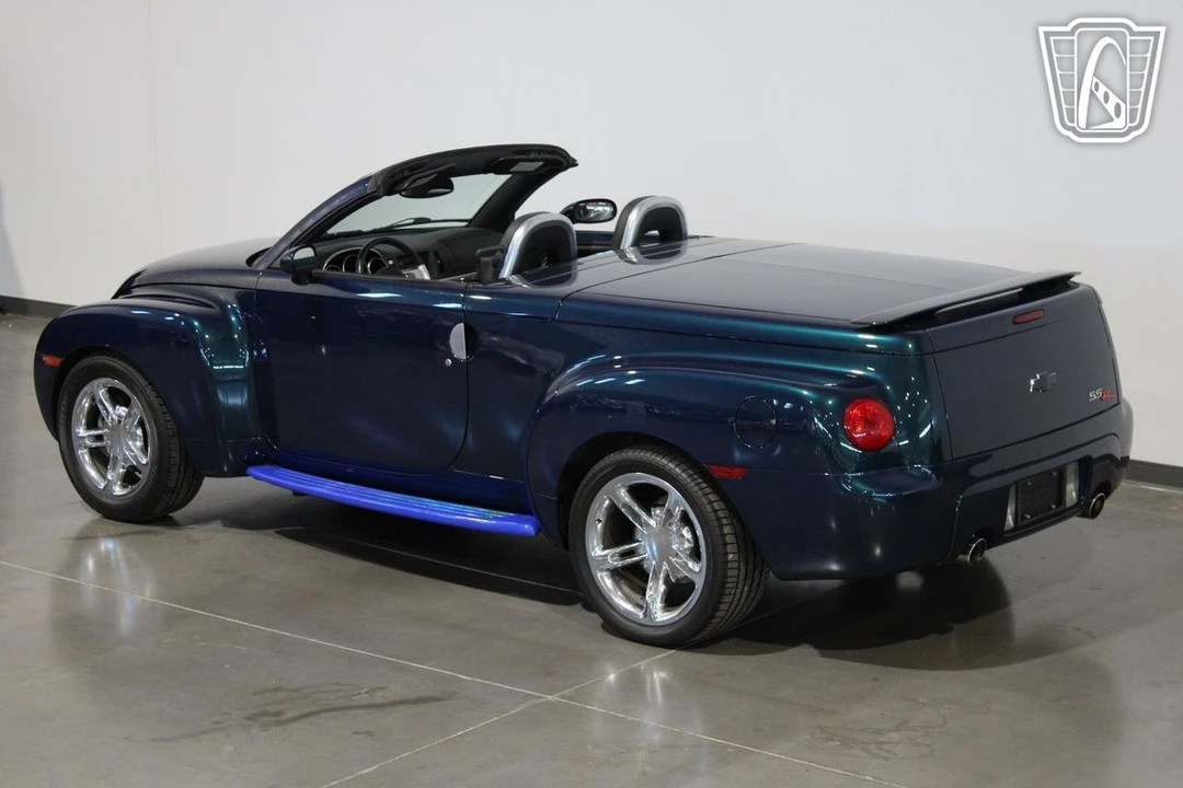 2005 Chevrolet SSR - Image 20 of 31