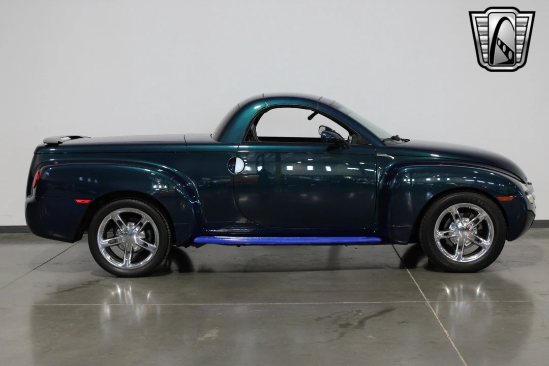 2005 Chevrolet SSR - Image 14 of 21