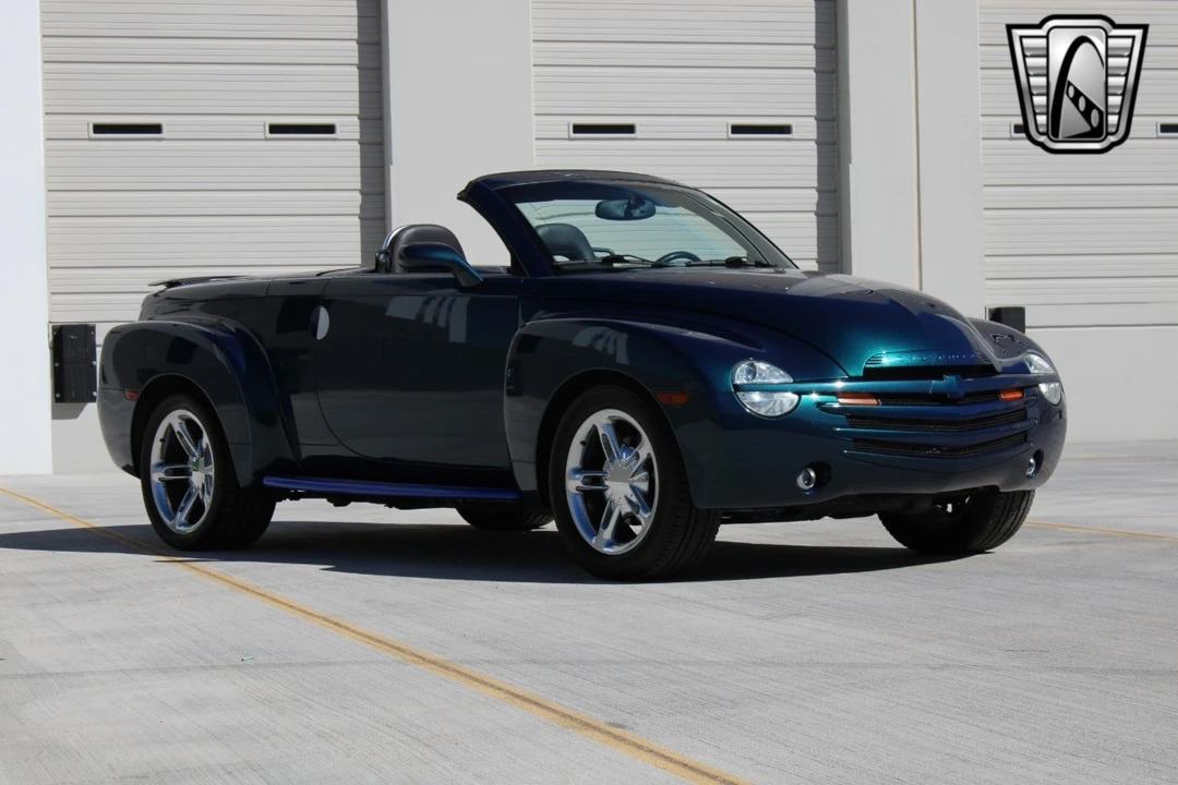 2005 Chevrolet SSR - Image 5 of 12