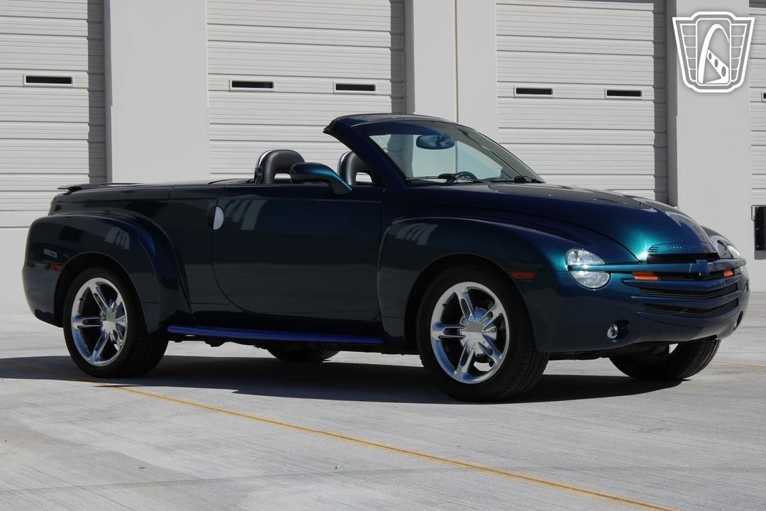 2005 Chevrolet SSR - Image 7 of 12