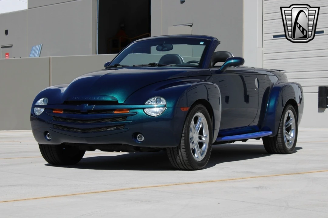 2005 Chevrolet SSR - Image 3 of 12