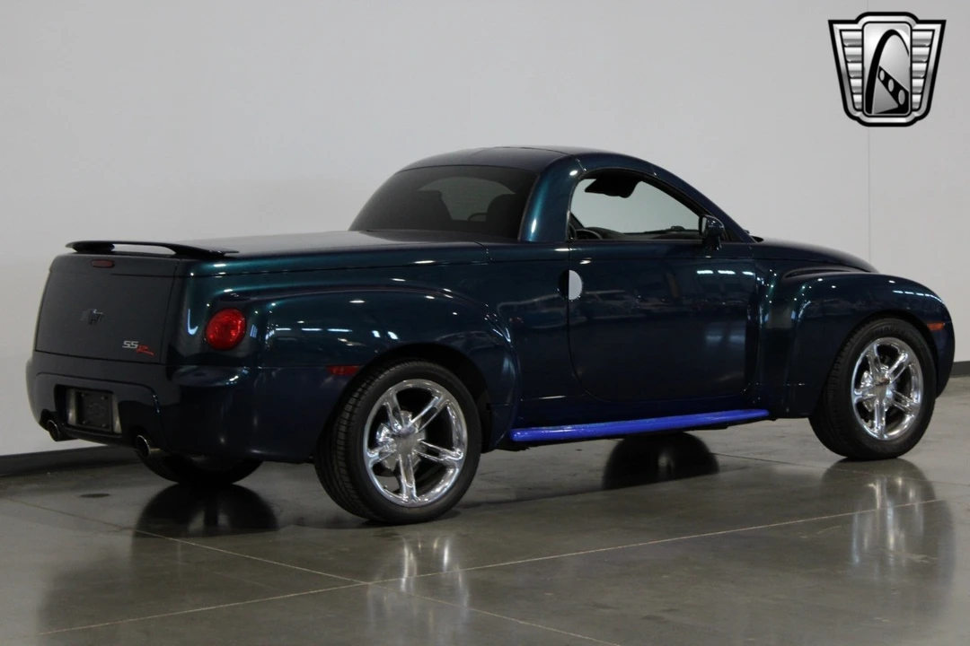 2005 Chevrolet SSR - Image 15 of 21