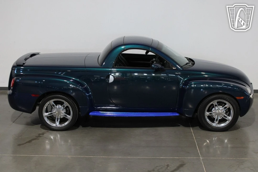 2005 Chevrolet SSR - Image 9 of 31