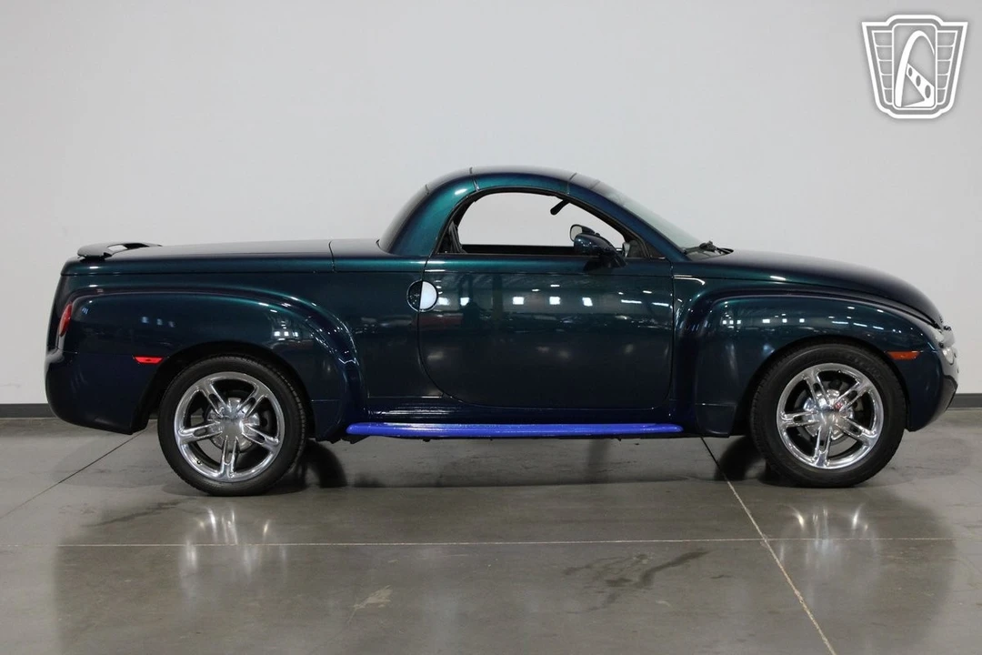 2005 Chevrolet SSR - Image 13 of 31