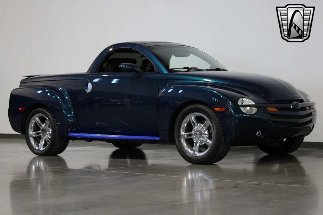 2005 Chevrolet SSR - Image 17 of 21