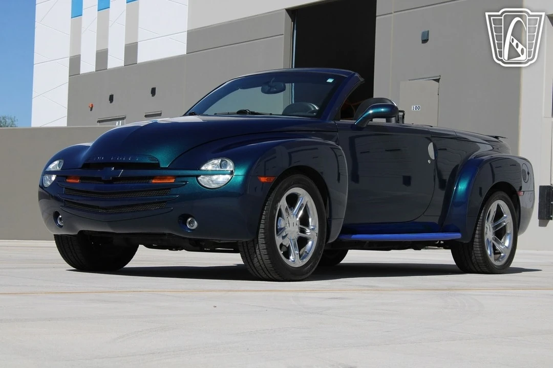 2005 Chevrolet SSR - Image 4 of 12