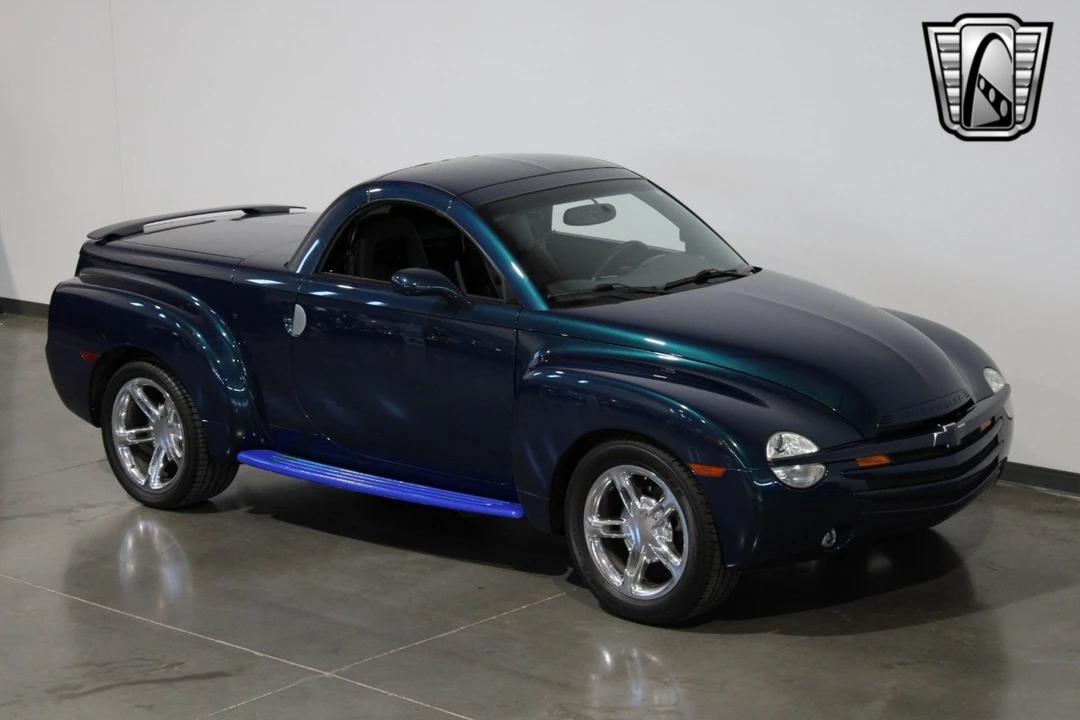2005 Chevrolet SSR - Image 9 of 12