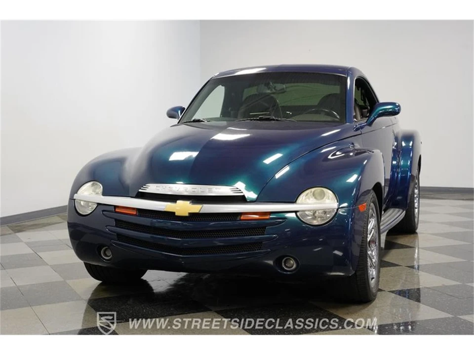 2005 Chevrolet SSR - Image 17 of 31