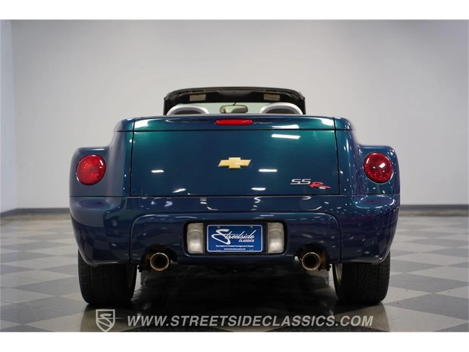 2005 Chevrolet SSR - Image 24 of 31