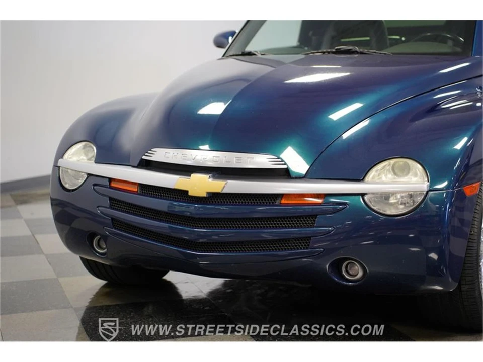 2005 Chevrolet SSR - Image 18 of 31