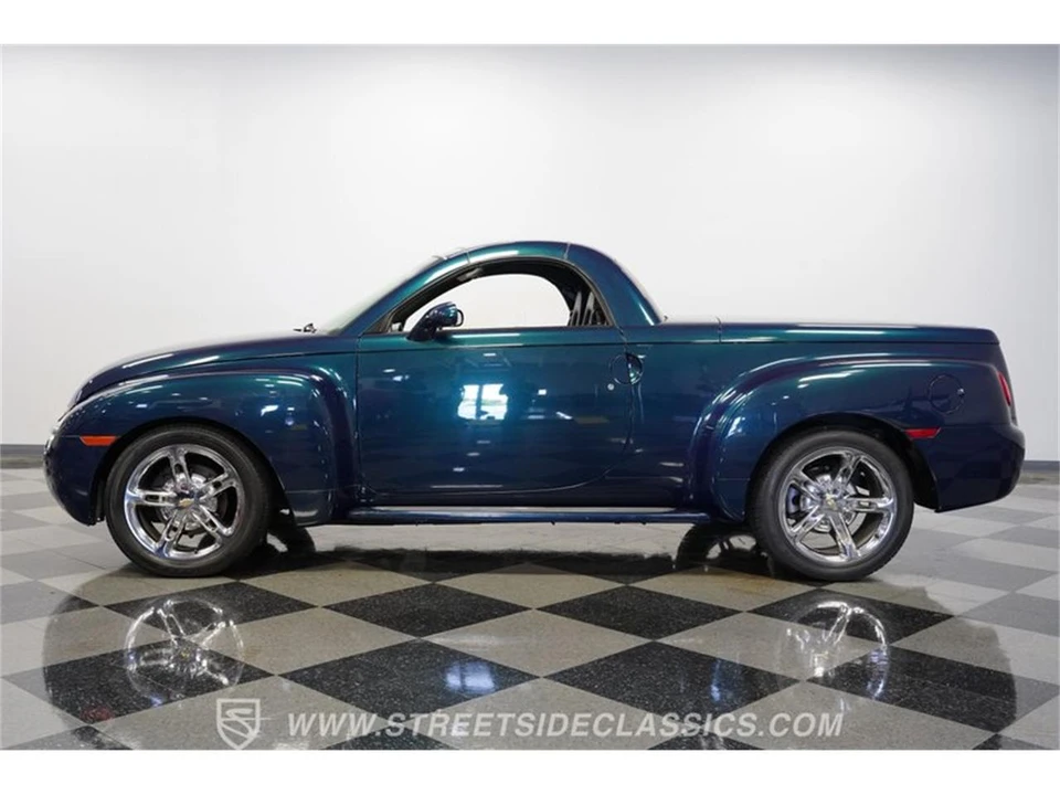 2005 Chevrolet SSR - Image 6 of 31