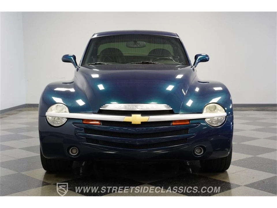 2005 Chevrolet SSR - Image 16 of 31