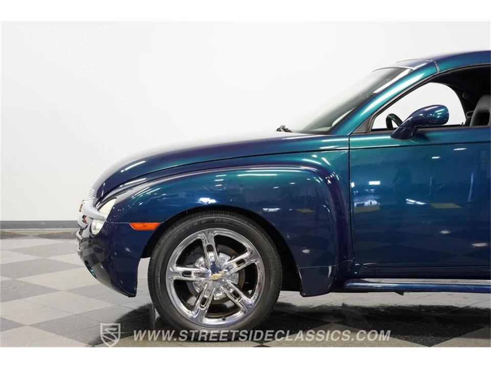 2005 Chevrolet SSR - Image 22 of 31