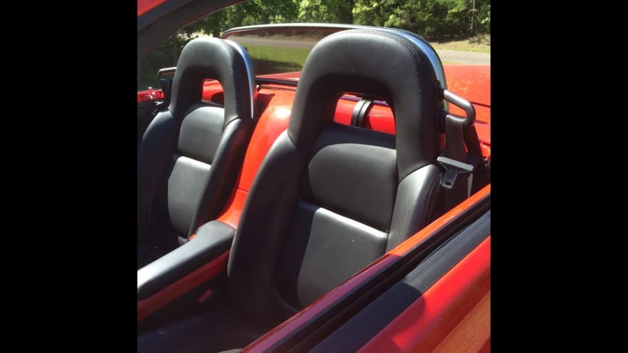 2005 Chevrolet SSR - Image 2 of 3