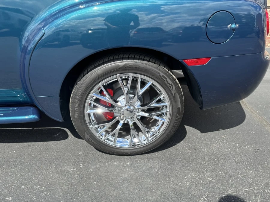 2005 Chevrolet SSR - Image 7 of 15