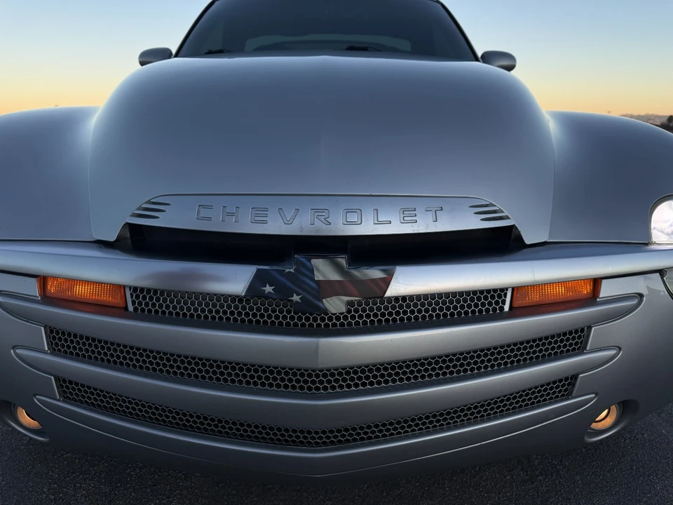 2005 Chevrolet SSR - Image 4 of 31