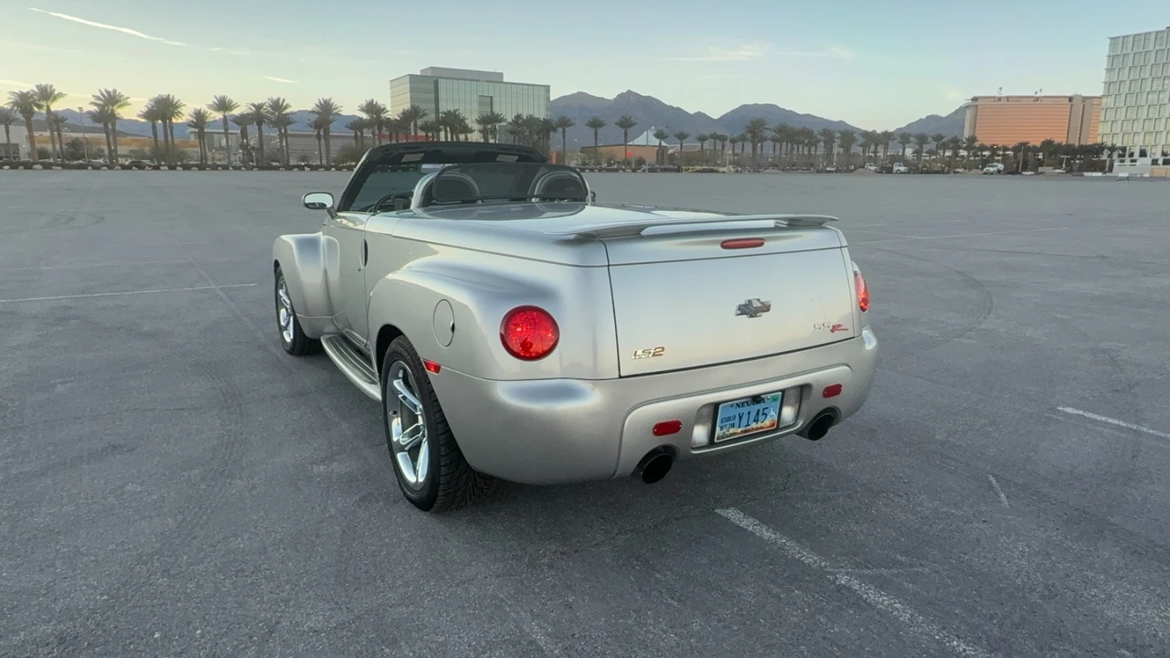 2005 Chevrolet SSR - Image 22 of 31