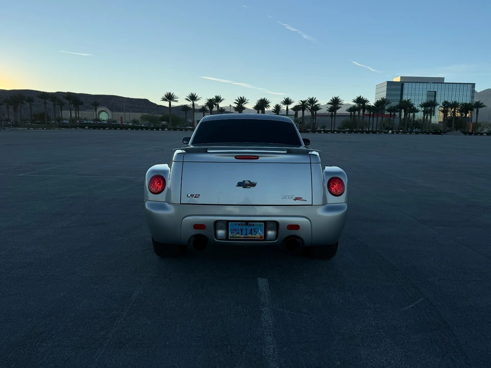 2005 Chevrolet SSR - Image 13 of 31