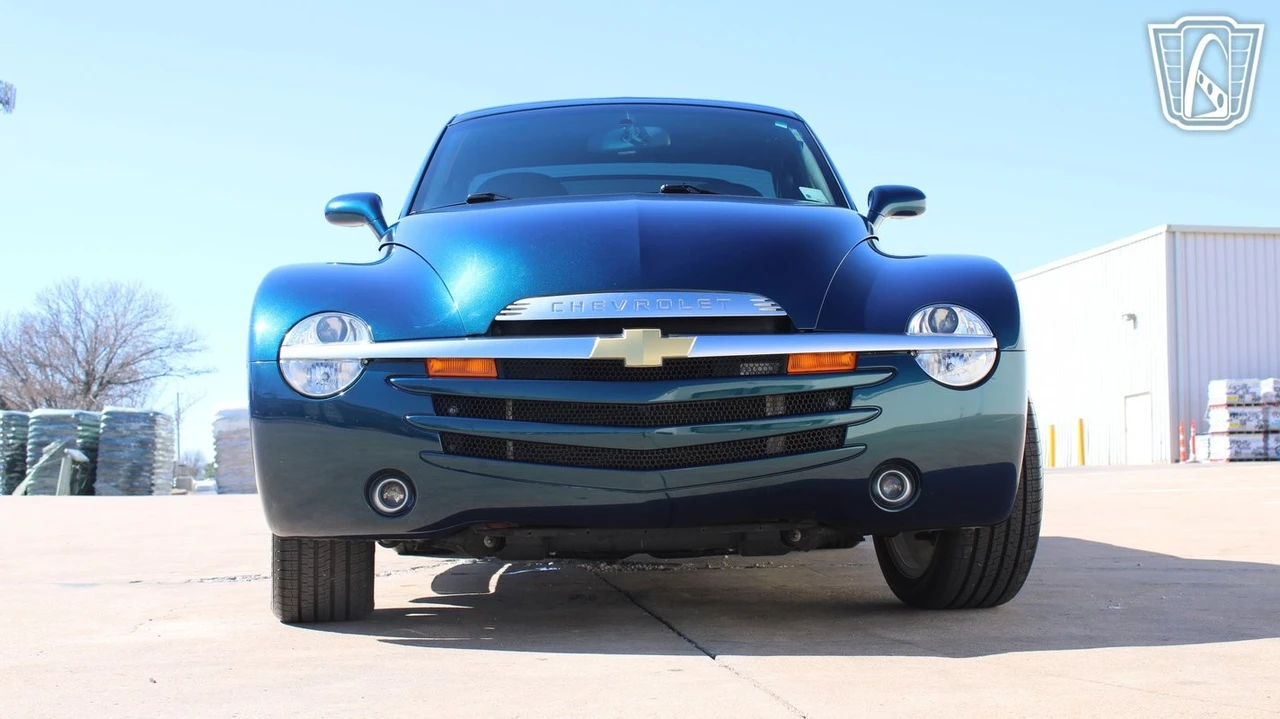 2005 Chevrolet SSR - Image 4 of 21