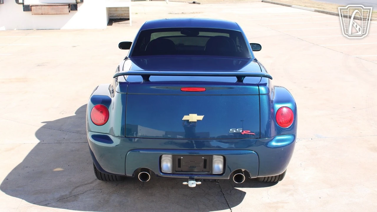 2005 Chevrolet SSR - Image 14 of 21