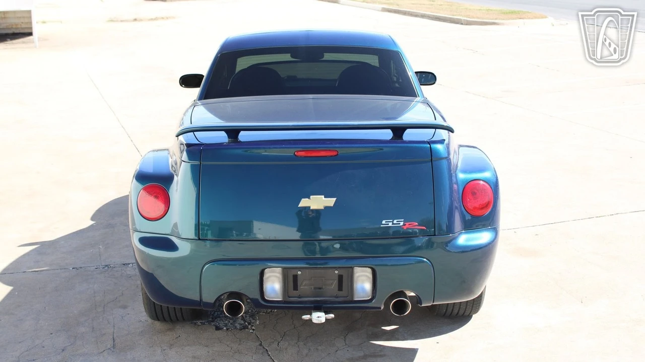 2005 Chevrolet SSR - Image 14 of 21
