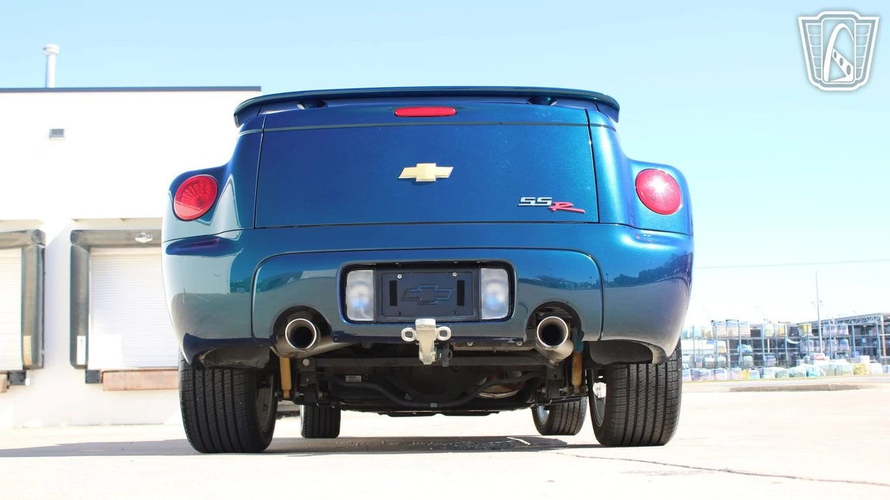 2005 Chevrolet SSR - Image 13 of 21