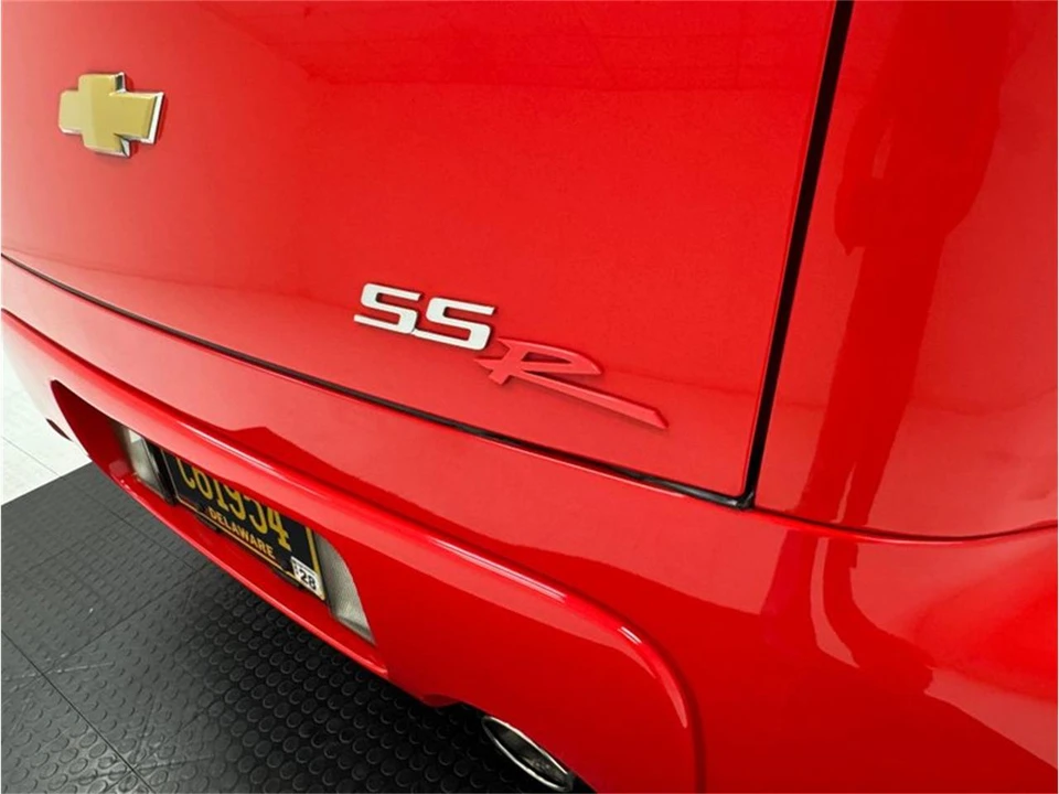 2005 Chevrolet SSR - Image 26 of 31