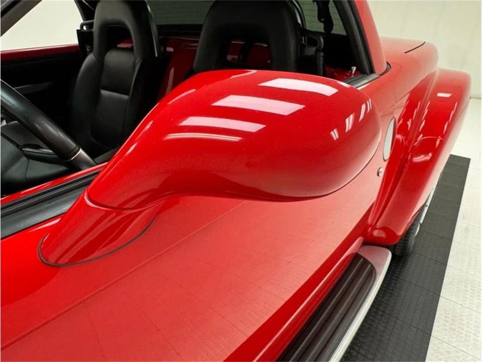2005 Chevrolet SSR - Image 20 of 31