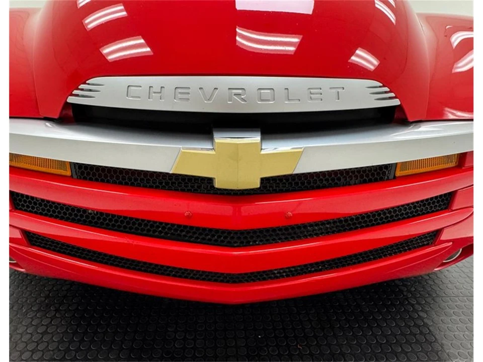 2005 Chevrolet SSR - Image 15 of 31