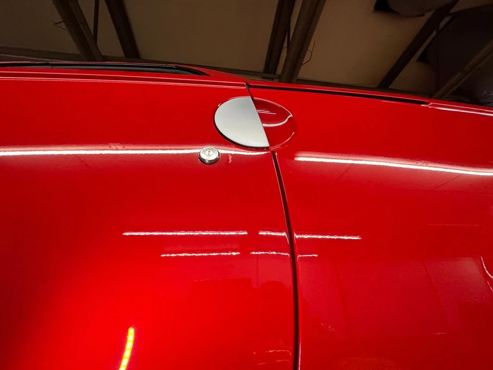 2005 Chevrolet SSR - Image 10 of 31