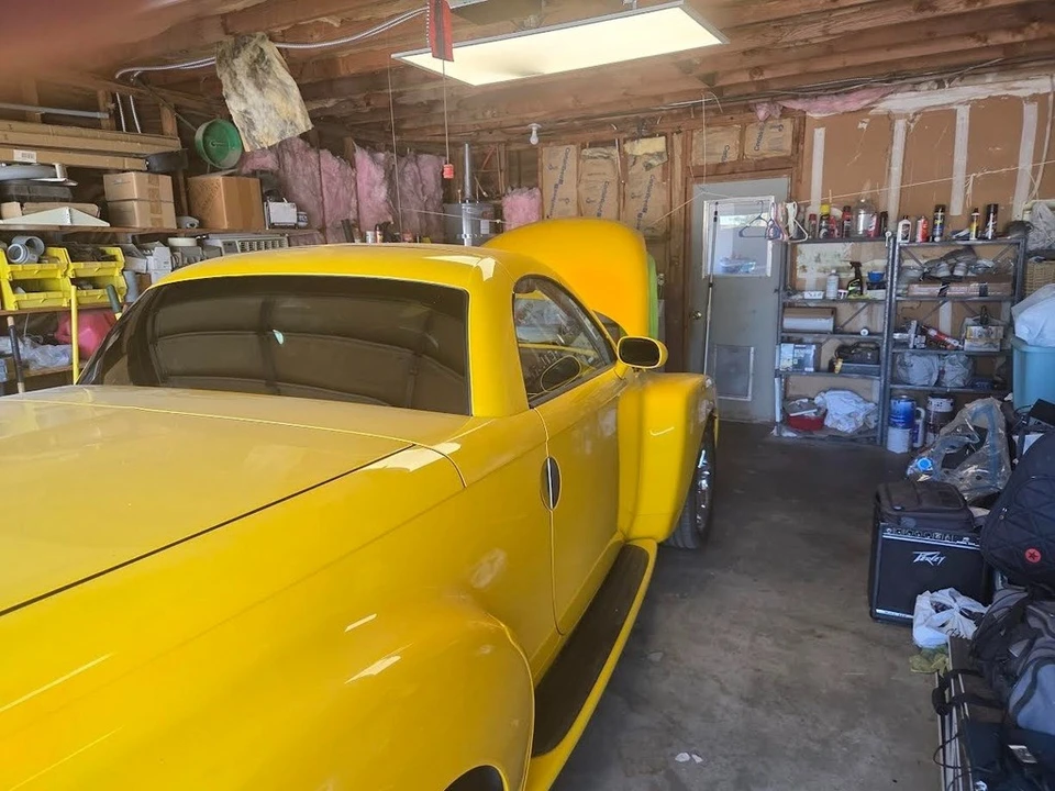 2005 Chevrolet SSR - Image 8 of 12