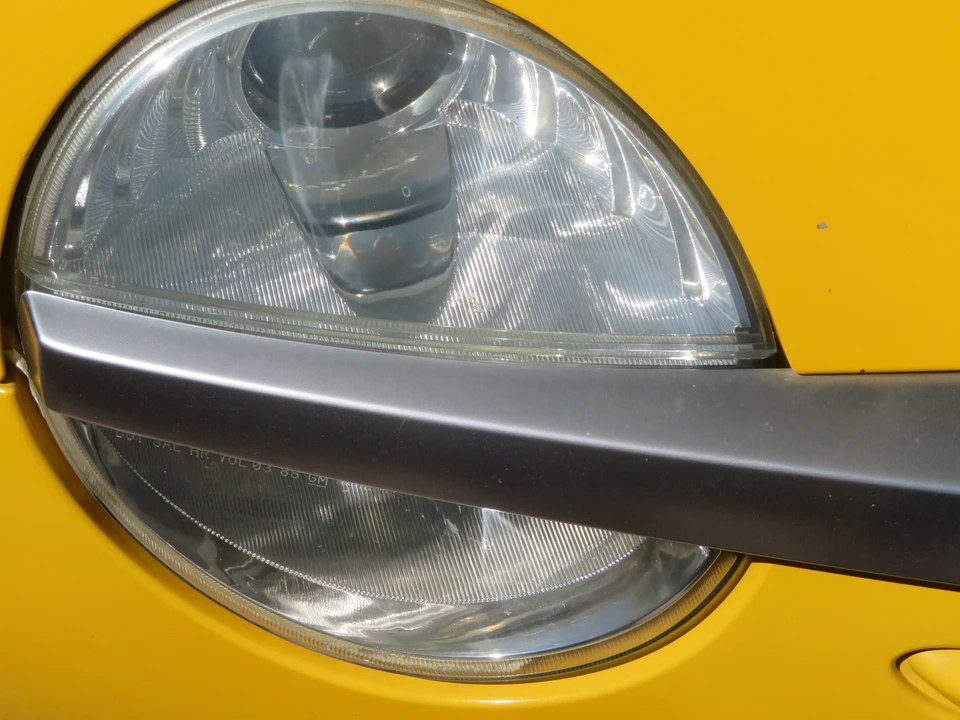 2005 Chevrolet SSR - Image 18 of 31