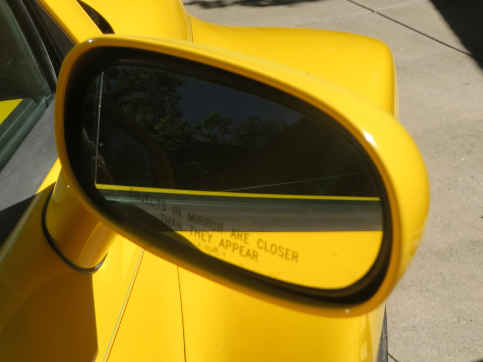 2005 Chevrolet SSR - Image 23 of 31