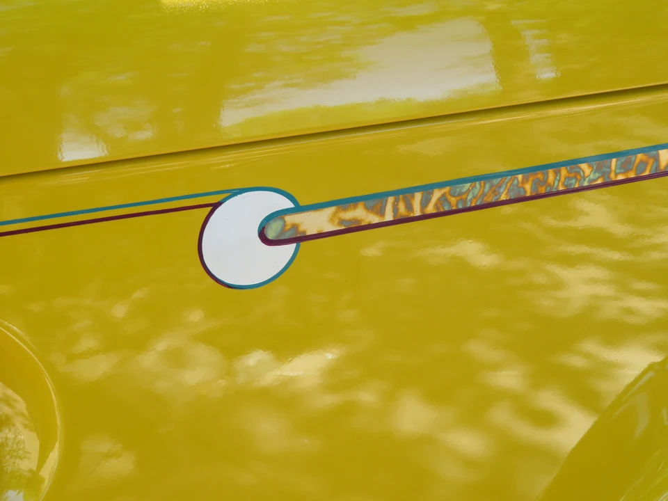 2005 Chevrolet SSR - Image 27 of 31