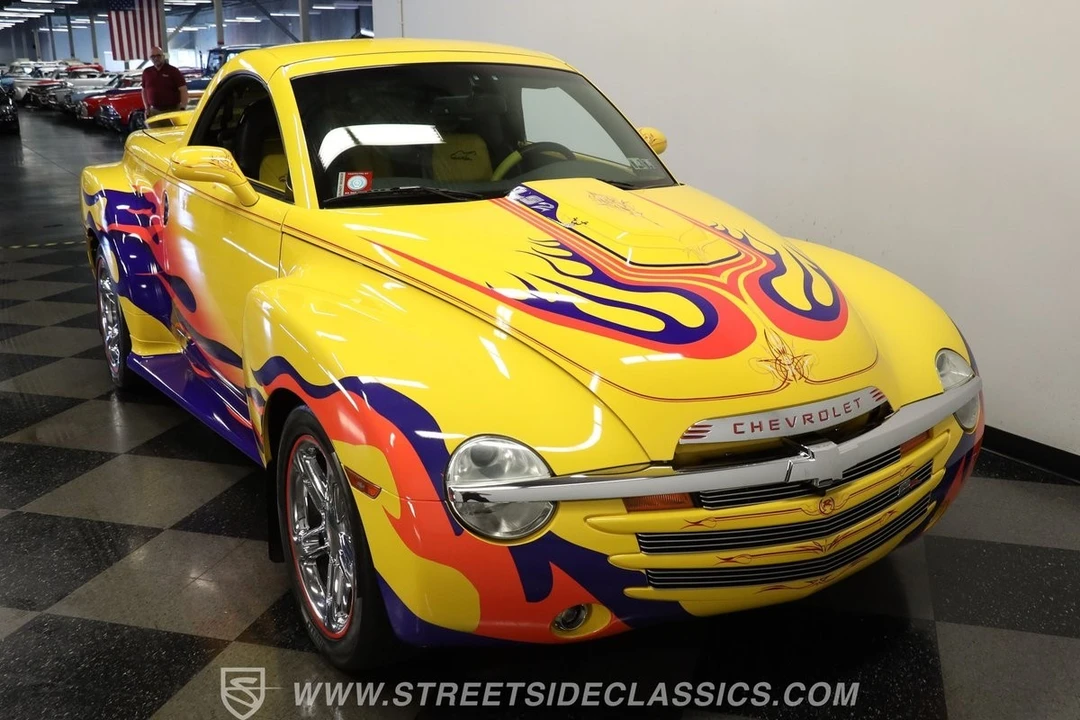 2005 Chevrolet SSR - Image 15 of 21
