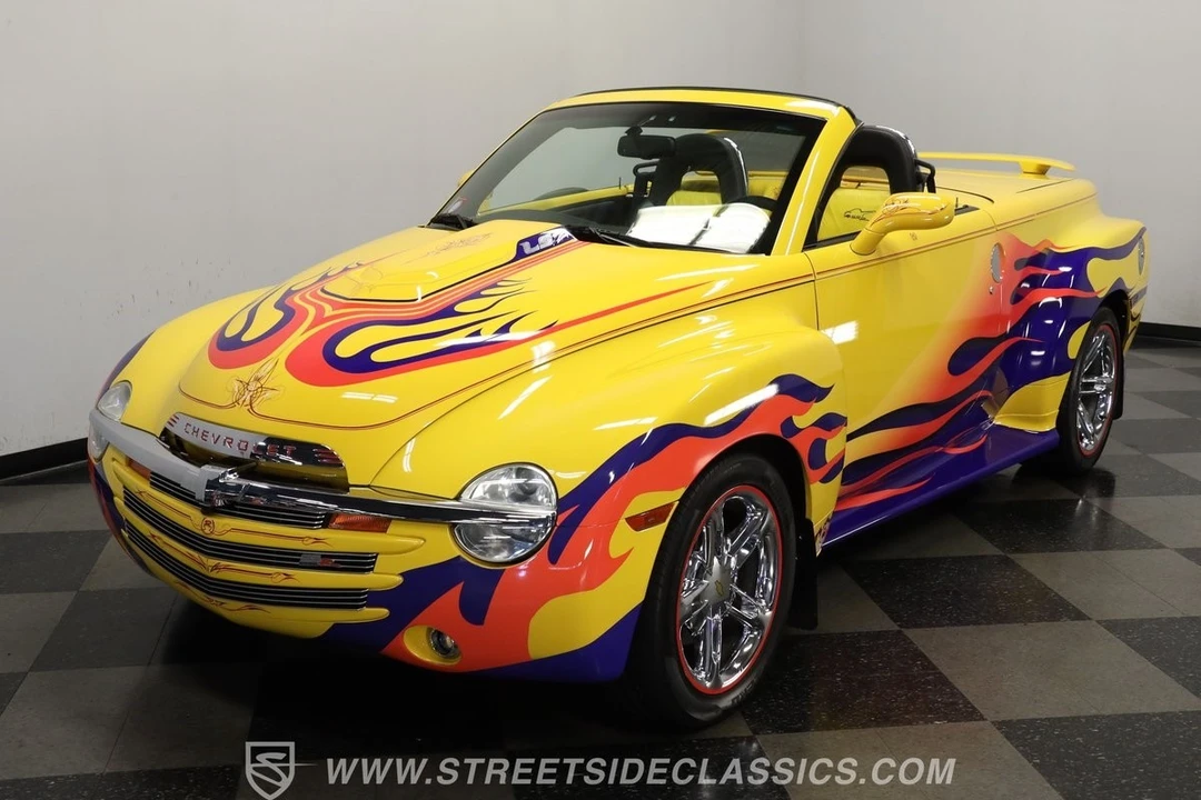 2005 Chevrolet SSR - Image 18 of 21