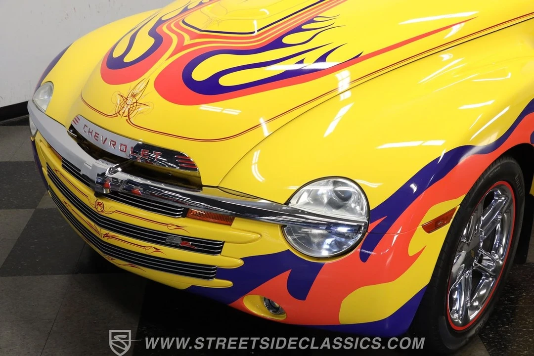 2005 Chevrolet SSR - Image 19 of 31