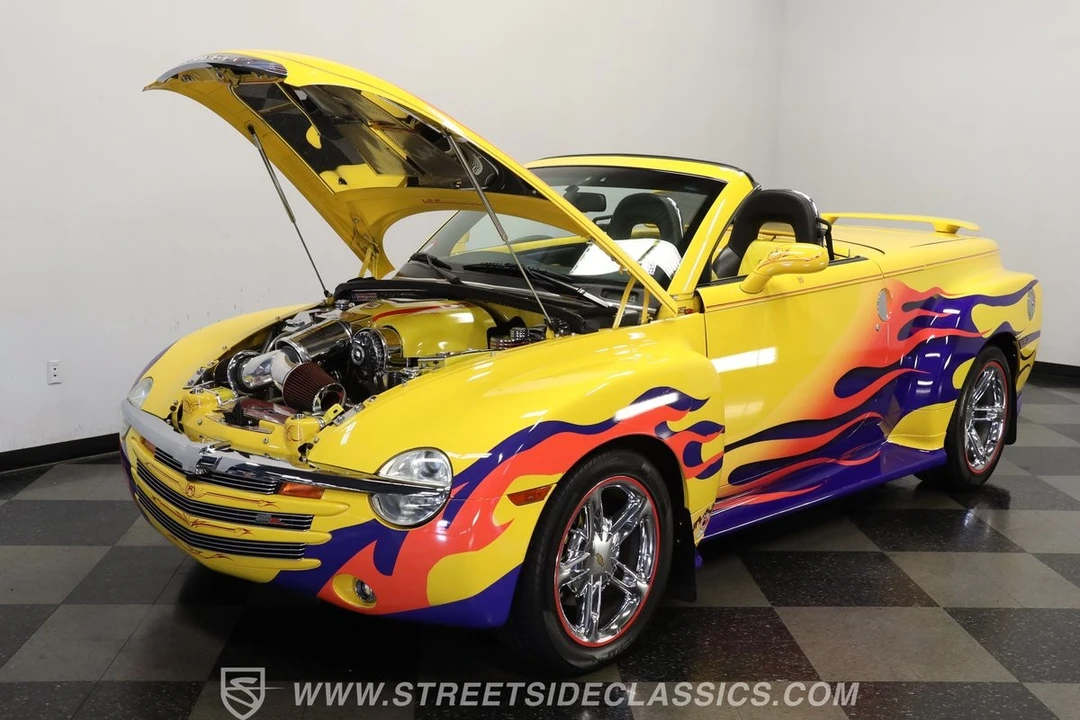 2005 Chevrolet SSR - Image 30 of 31