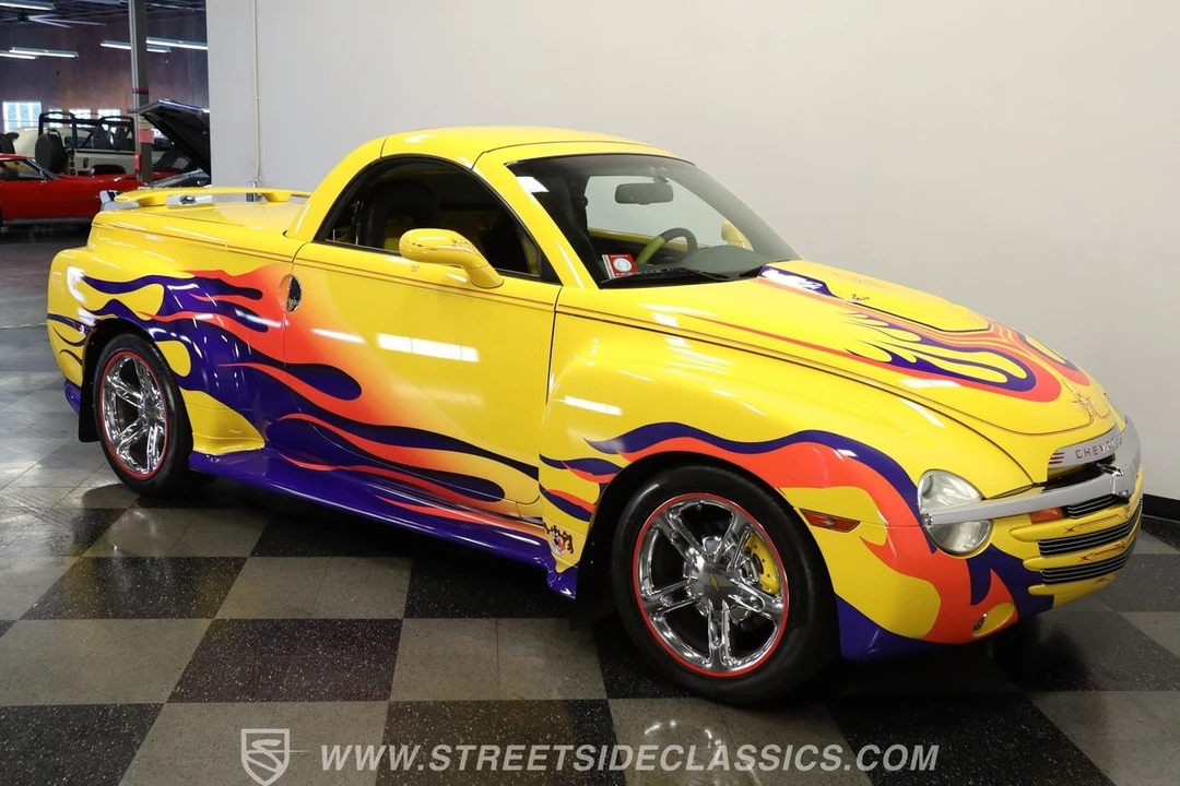 2005 Chevrolet SSR - Image 14 of 31