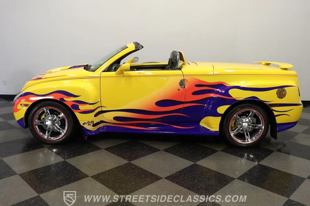 2005 Chevrolet SSR - Image 3 of 21