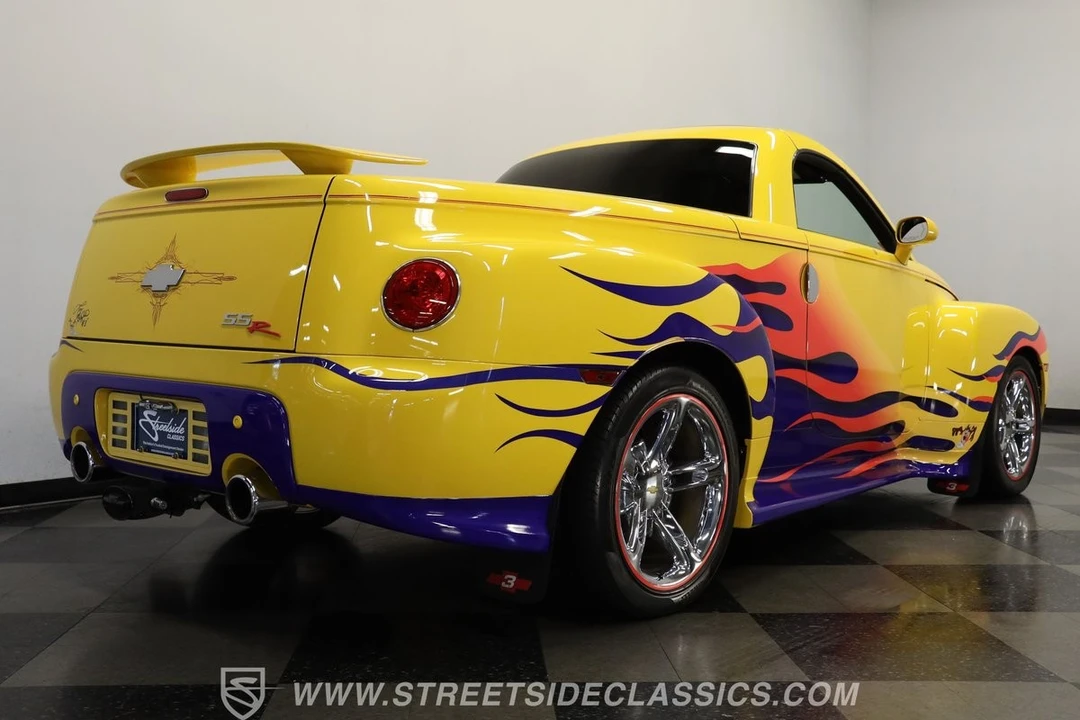 2005 Chevrolet SSR - Image 26 of 31