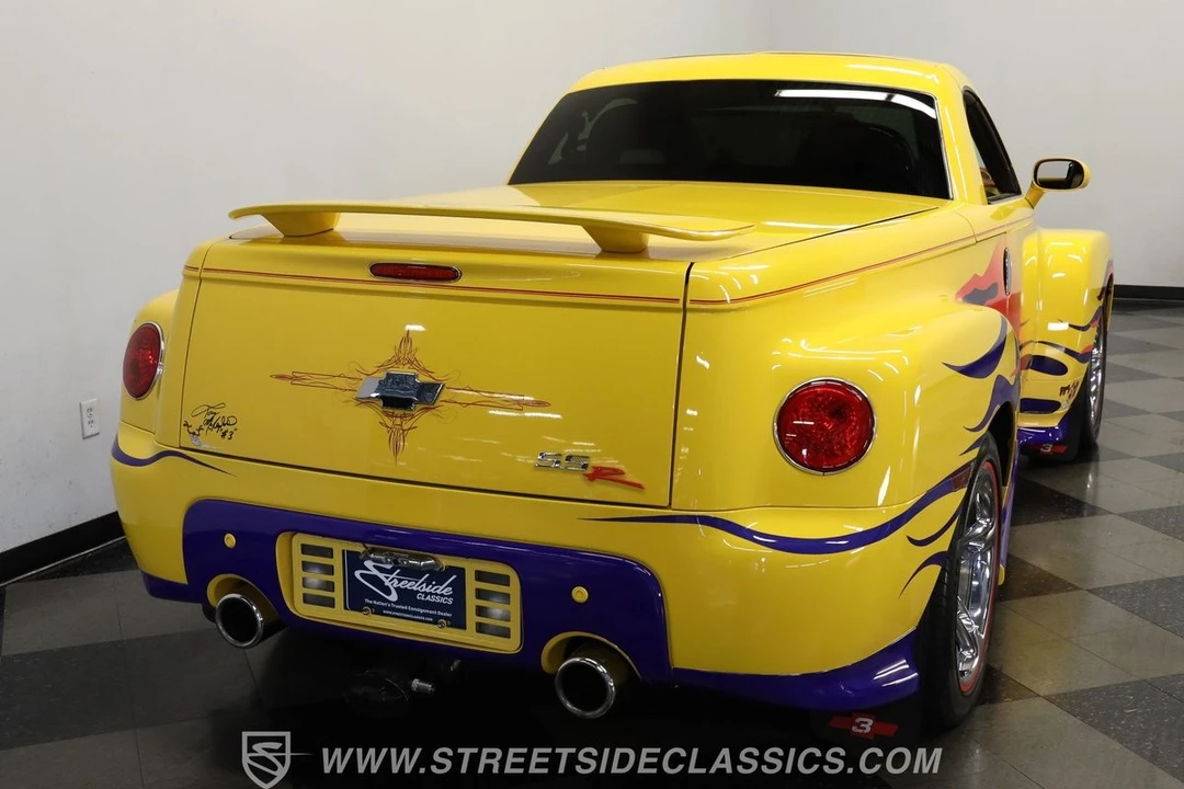 2005 Chevrolet SSR - Image 10 of 31
