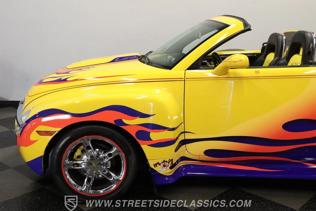 2005 Chevrolet SSR - Image 23 of 31